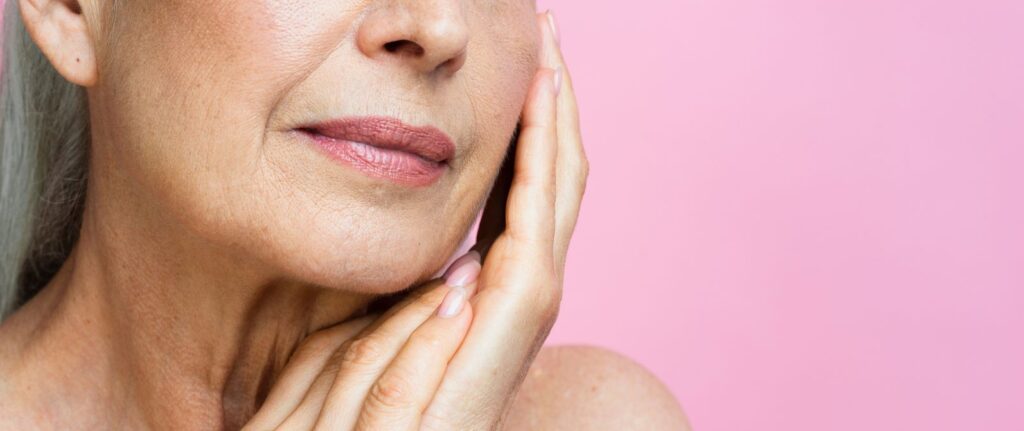 twarz-kobiety-cera-dojrzała-pielęgnacja