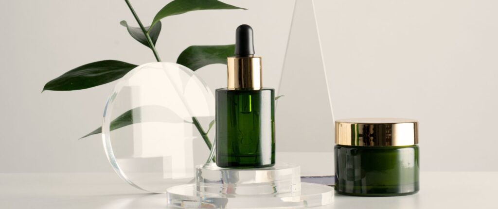 mikroigdły-w-kosmetykach-produkty-kosmetyczne